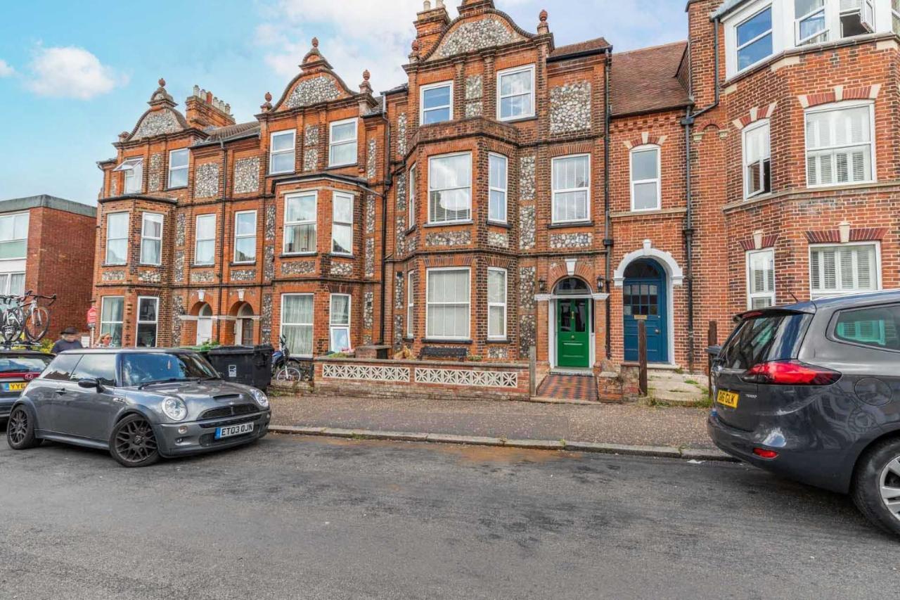 Host & Stay - Cromer Town, Apartment 1 ภายนอก รูปภาพ